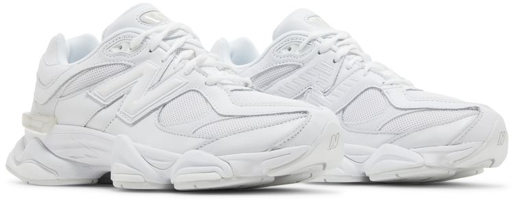 Chaussures New Balance 9060 Triple White – Luxery Shop