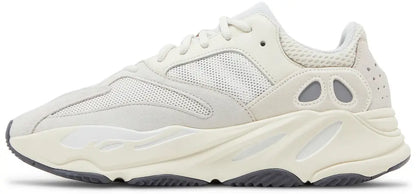 Yeezy Boost 700 Analog - image 2