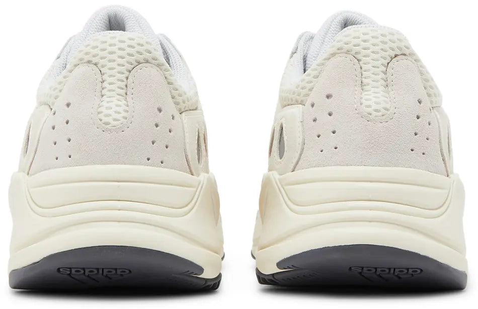 Yeezy Boost 700 Analog - image 4