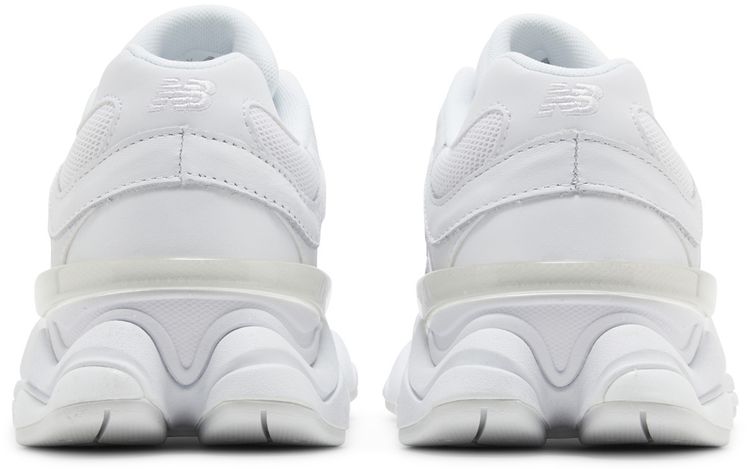 Chaussures New Balance 9060 Triple White – Luxery Shop