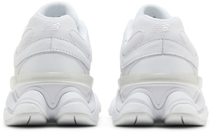 Chaussures New Balance 9060 Triple White – Luxery Shop