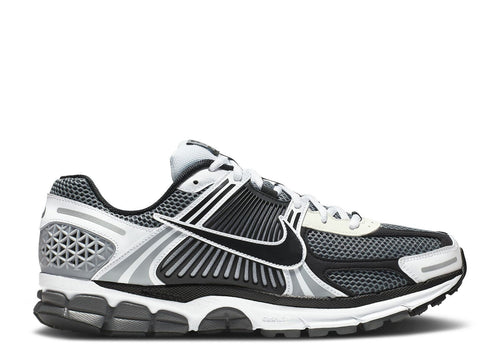 Nike Zoom Vomero 5 SE SP Dark Grey — image du produit