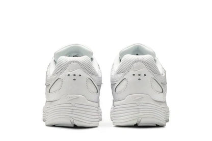 Nike P6000 Triple White — image du produit