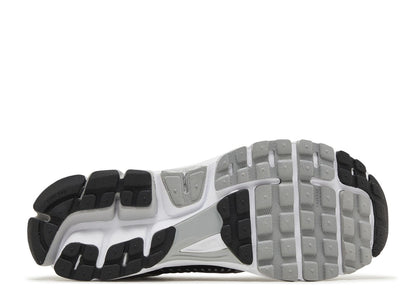 Nike Zoom Vomero 5 Metallic Silver Black — image du produit