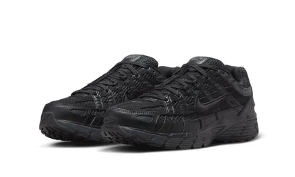Nike P6000 Triple Black — image du produit