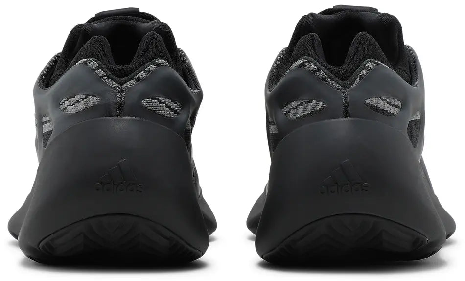 Yeezy 700 V3 Noir - image 4