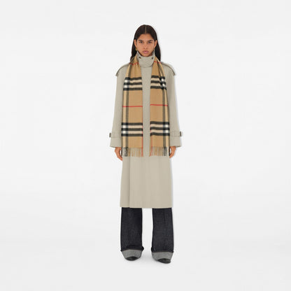Echarpe en cachemire Burberry — image 3