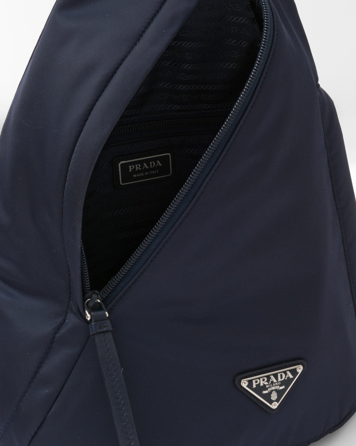 Sac à dos en Re-Nylon et cuir Prada — image 5