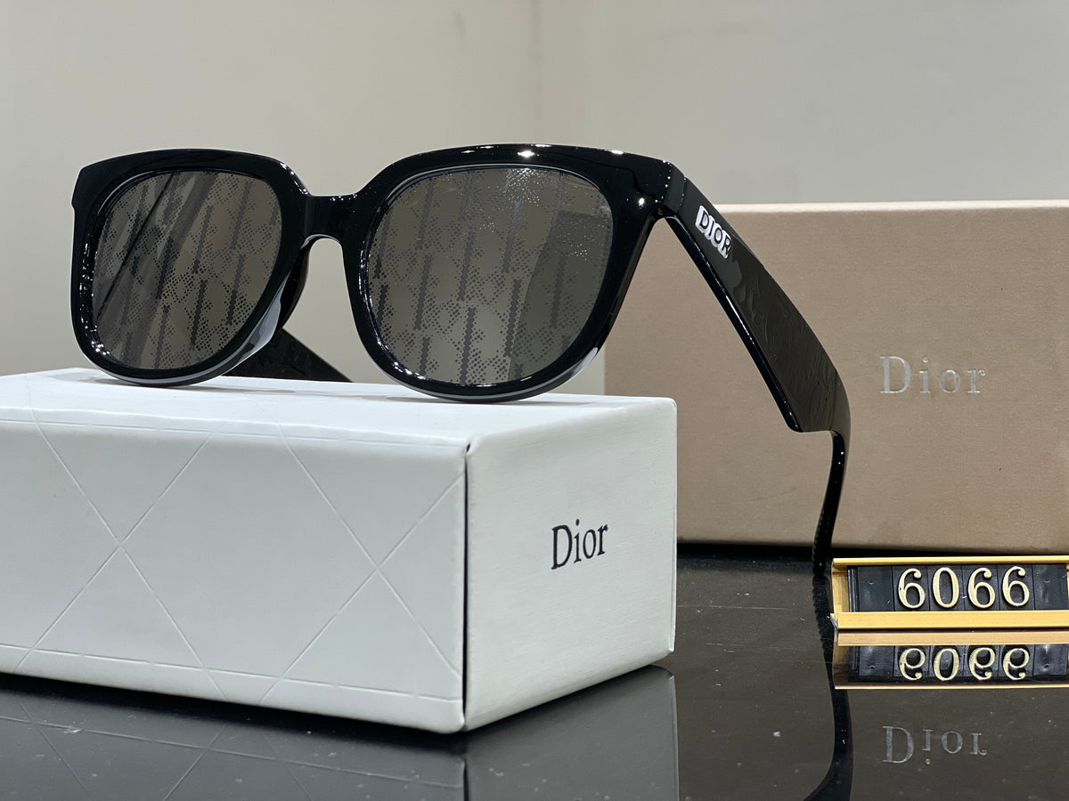 Lunettes de soleil — image 1