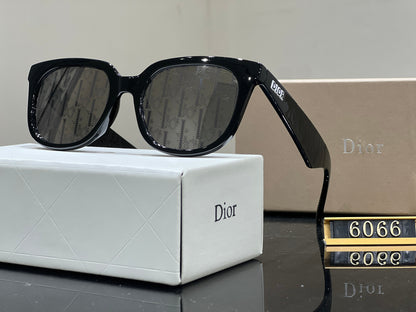 Lunettes de soleil — image 1