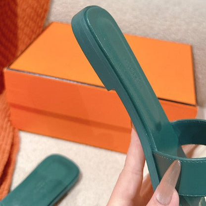 Hermes - Claquettes Vert Bouteille — image 3