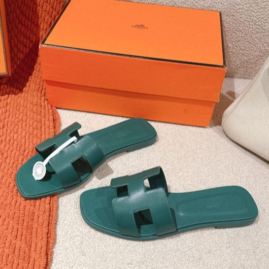 Hermes - Claquettes Vert Bouteille — image 8