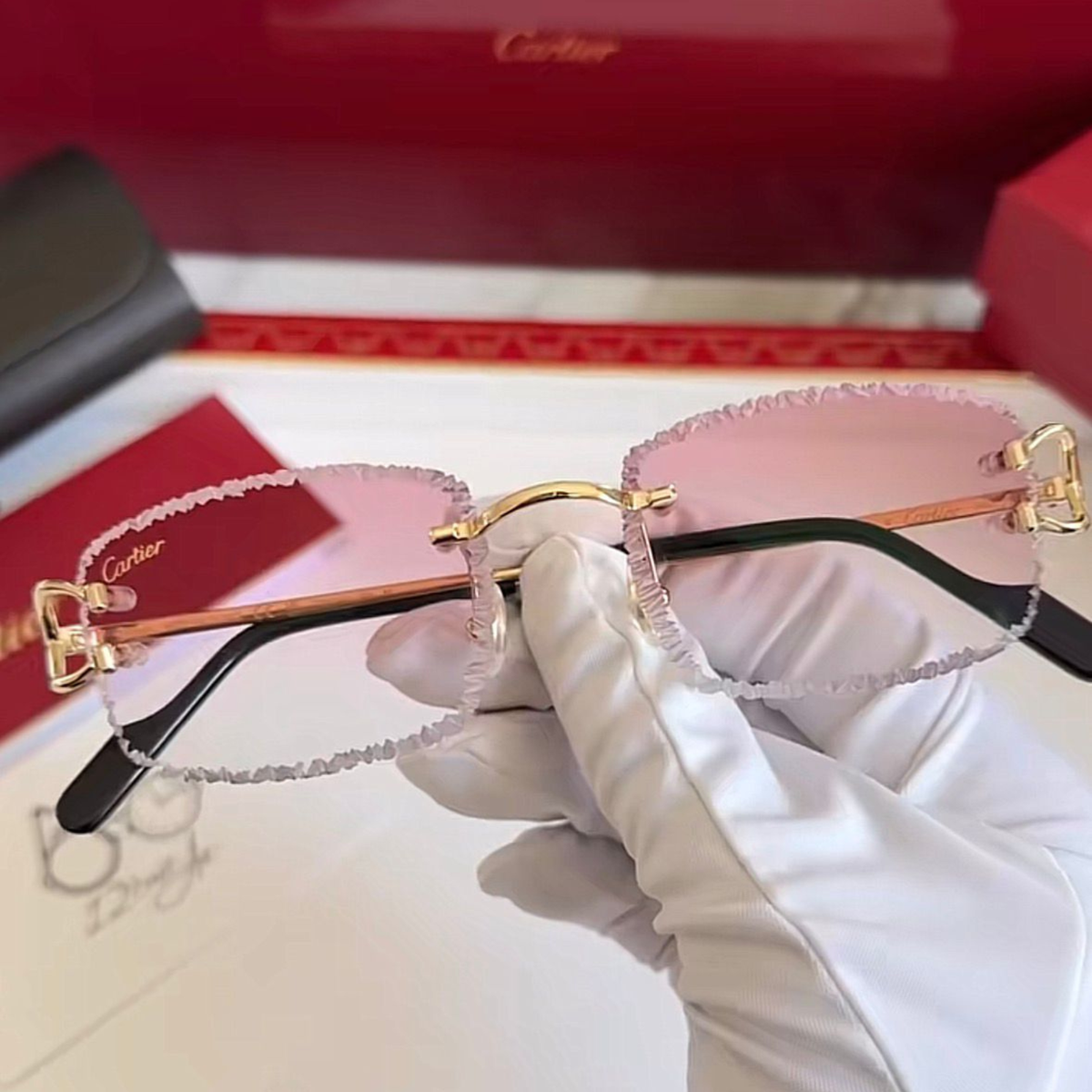 Lunettes Cartier Diamond Cut Rose — image 1