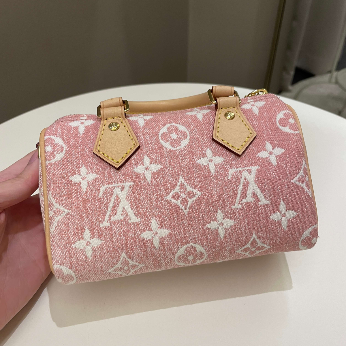 Sac Louis Vuitton Nano Speedy Rose — vue 4