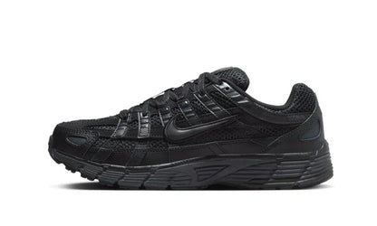 Nike P6000 Triple Black — image du produit