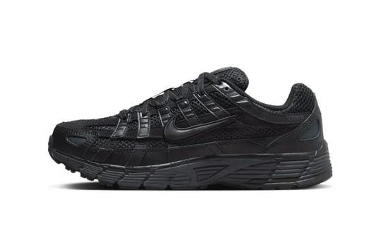 Nike P6000 Triple Black — image du produit
