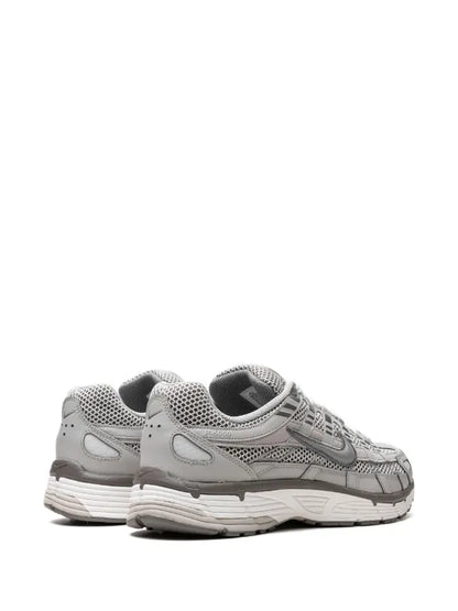 Nike P6000 Beige/Gris — image du produit