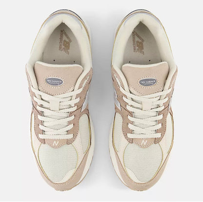 Chaussures New Balance 2002R Cream – Luxery Shop