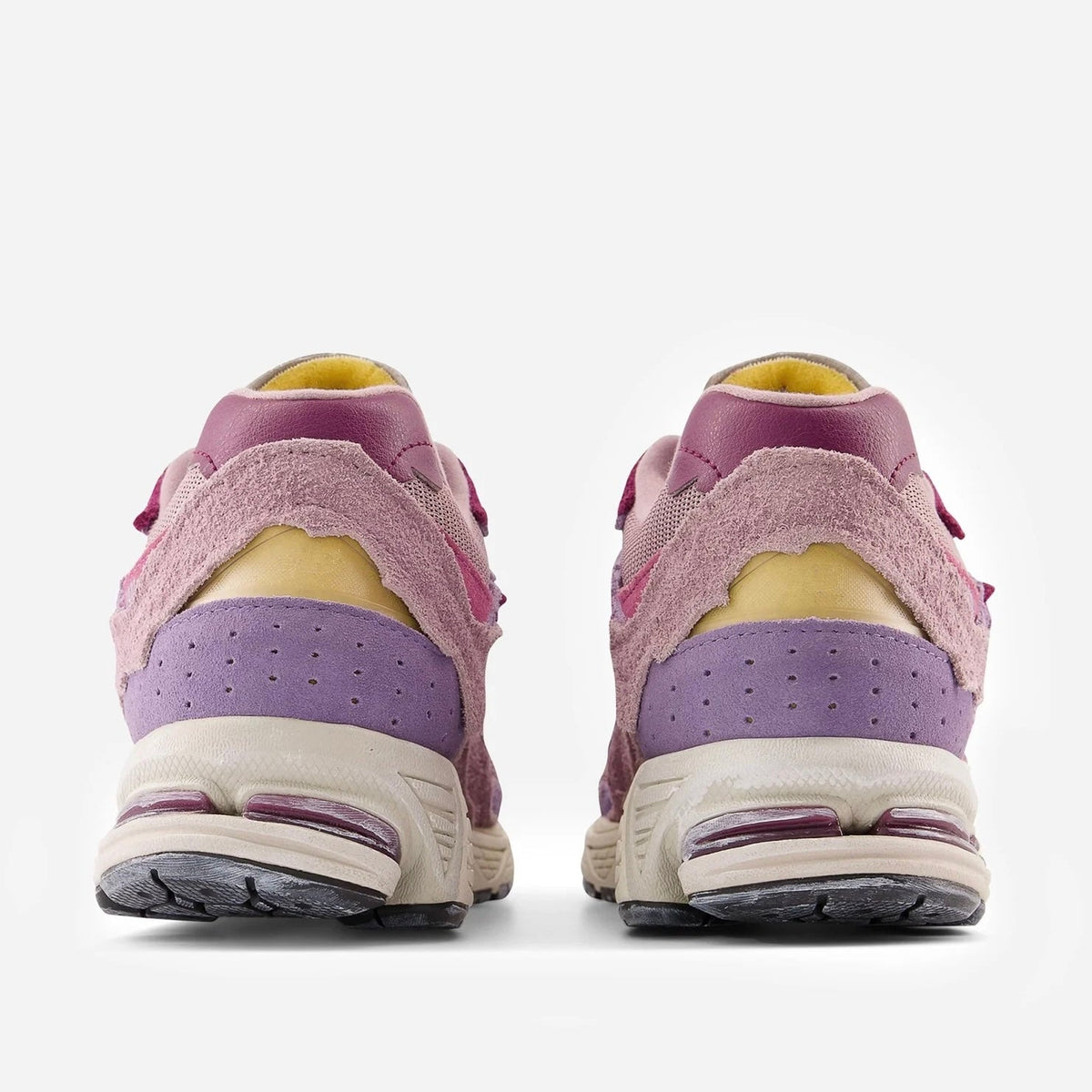 Chaussures New Balance 2002RD Pink – Luxery Shop