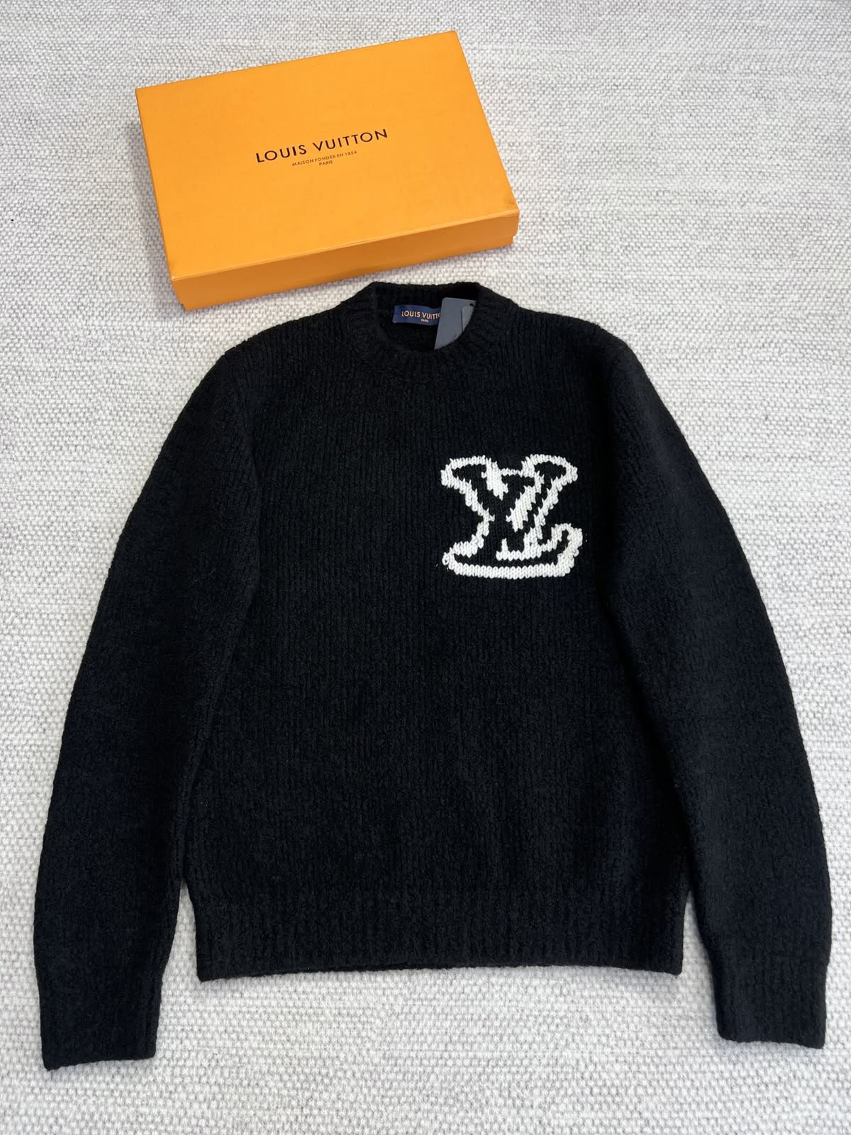 Pull LV Noir — image 1