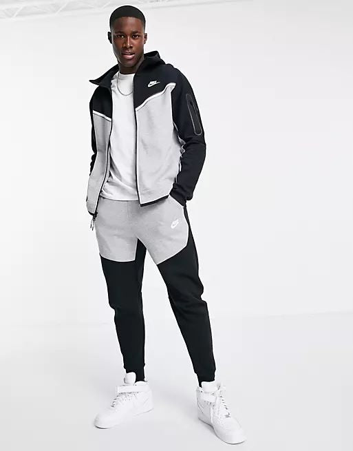 Nike Tech Fleece Tracksuit Grey/Black S22 — image 1