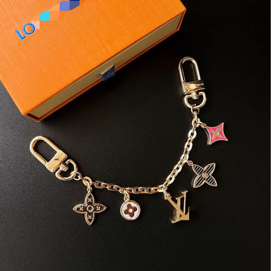Accessoires LV — vue 1