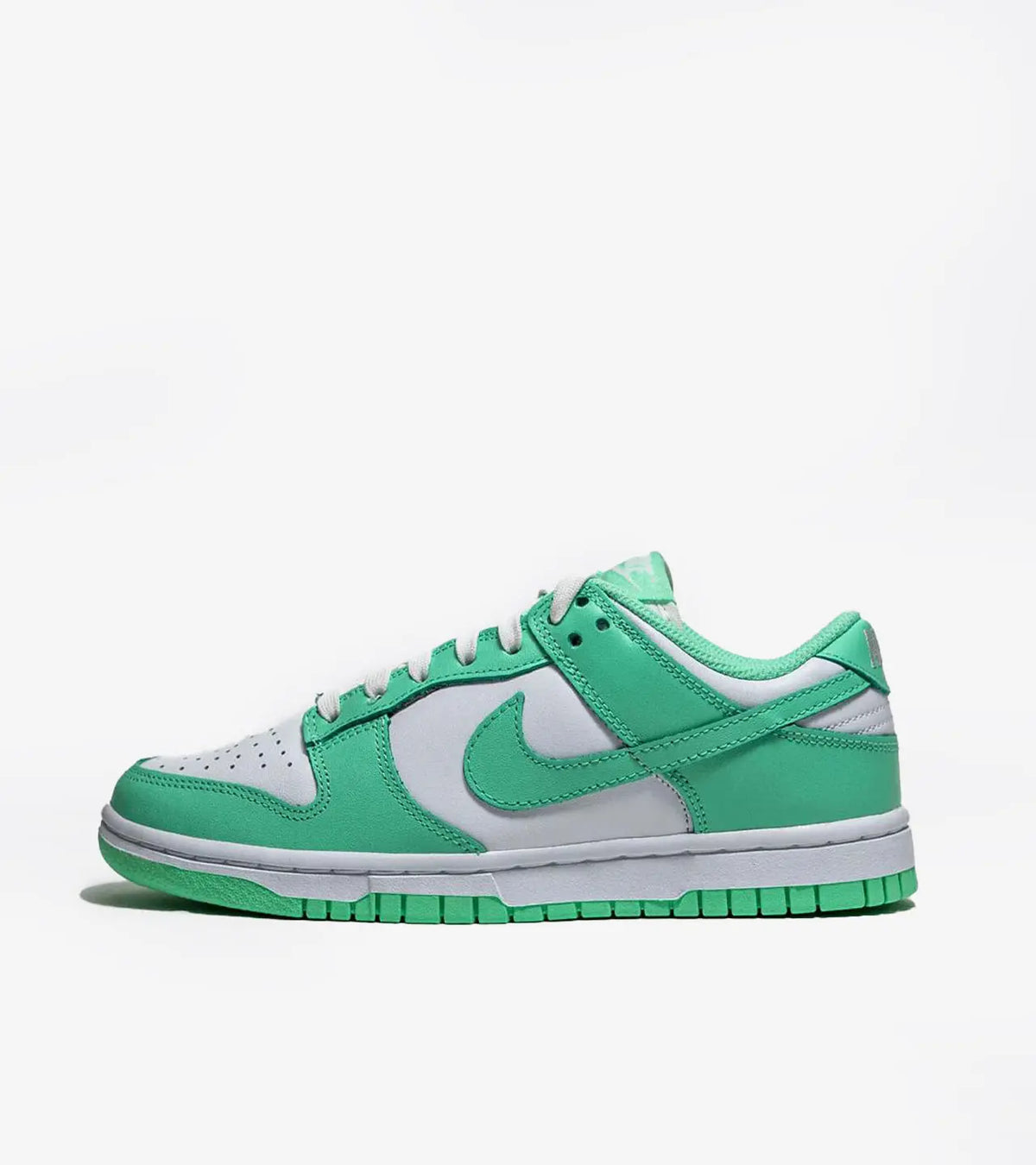 Nike Dunk Low Green Glow (W) — image du produit
