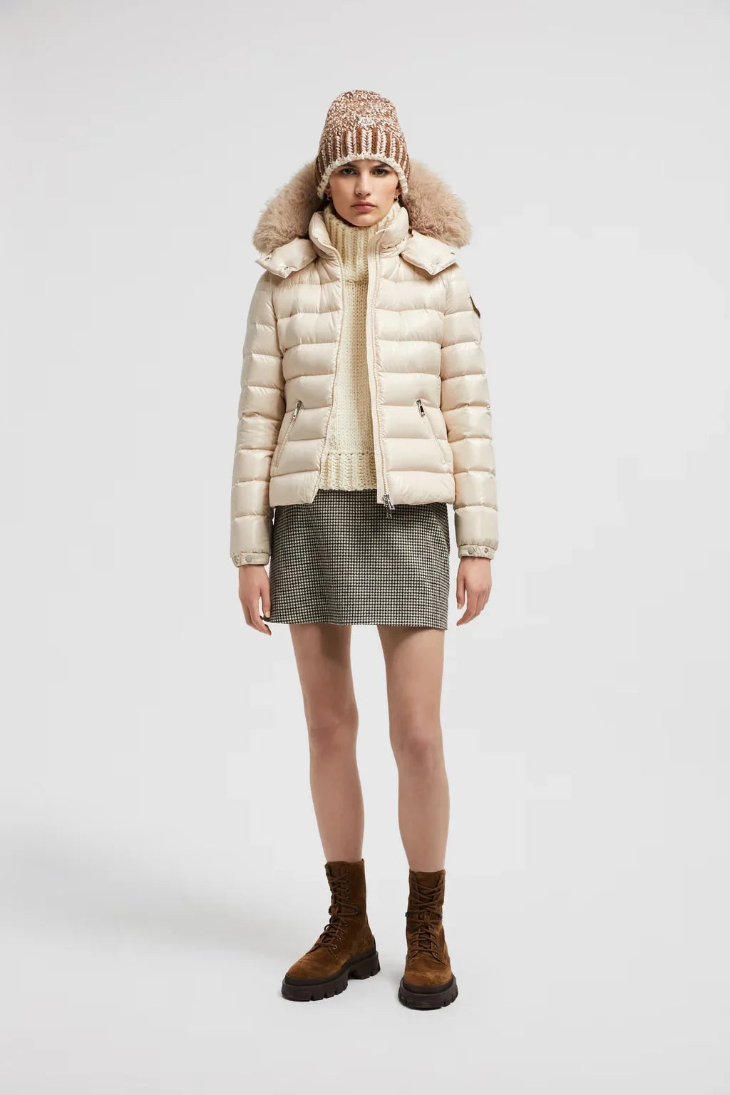 Doudoune courte à capuche Moncler Badyf Beige clair – photo 1