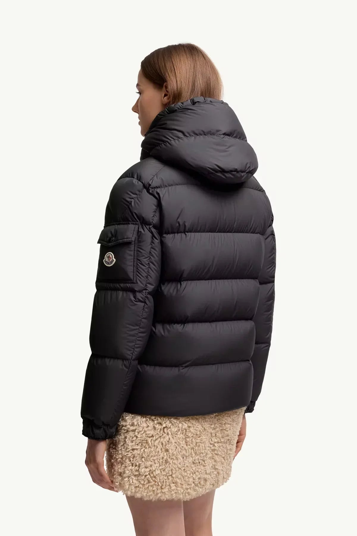 Doudoune courte à capuche Moncler Maya 70 – photo 6