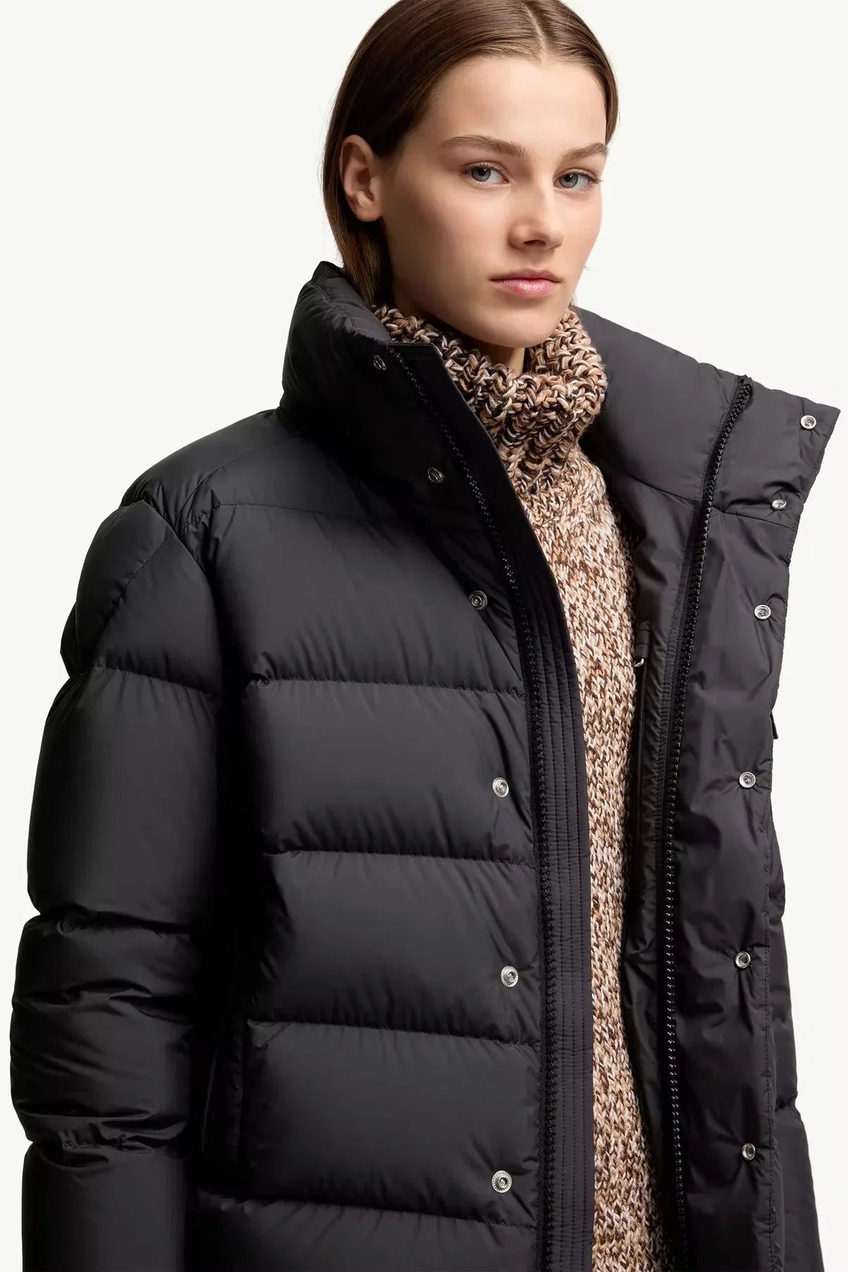 Doudoune courte à capuche Moncler Maya 70 – photo 5