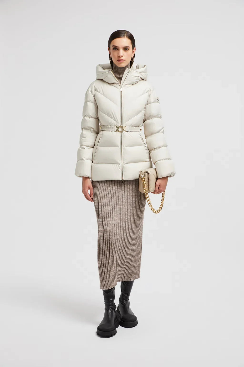 Doudoune courte Brosse à capuche et matelassage diagonal Moncler Blanc – photo 1
