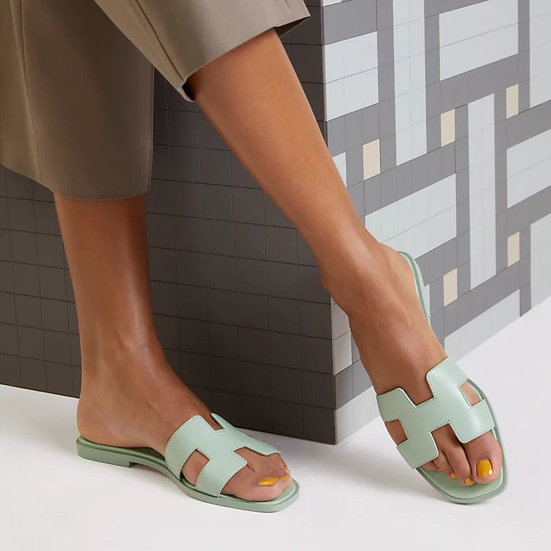 Hermes - Claquettes Vert d'eau — image 2
